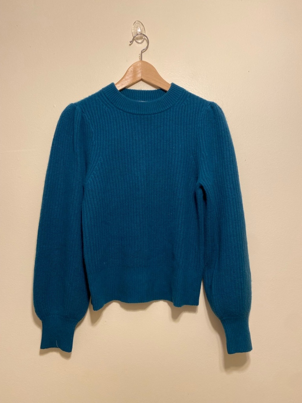 J. Crew Green Cashmere  Puff-Sleeve Crewneck Sweater. Size XS . Style BA382
